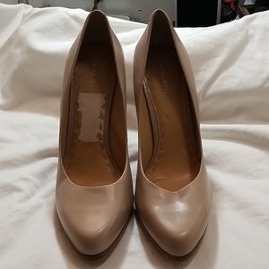 Nine West pumps size 10
